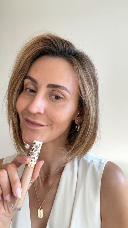 The first concealer to launch from the house of Gucci is a one does all type of guy! The Gucci Concentré de Beauté multi use crease proof and hydrating concealer is longwear and buildable for the perfect coverage not only under the eyes but all over the face, like in the video I am able to cover all of my melasma spots naturally and beautifully! The combination of Hyaluronic Acid and Black Rose Oil makes for the cherry on the cake with keeping my face hydrated all day! @guccibeauty Available at @sephora - Shop via my ltk shop or link in my bio! #GucciBeauty #Ad

#LTKbeauty #LTKGiftGuide #LTKover40
