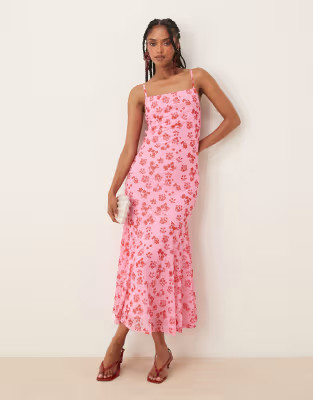 VILA - Maxi cami-jurk van mesh met vierkante hals in roze met bloemenprint | ASOS (Global)