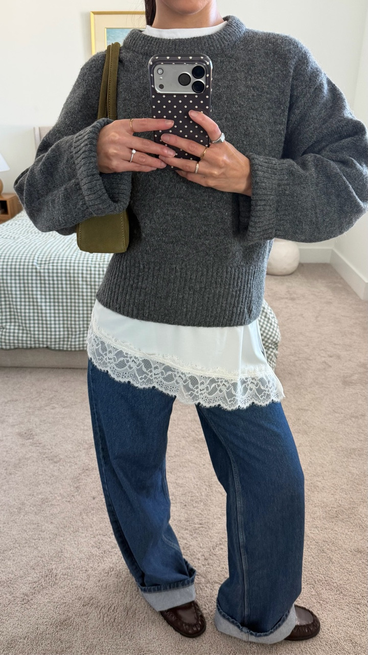 Happy Saturday!! 🫶🏼 
wearing lovely and a little twisted from @loreworld and I LOVE!! 🤍
#outfitinspo #casualoutfits #casualchic #comfystyle #gdwm