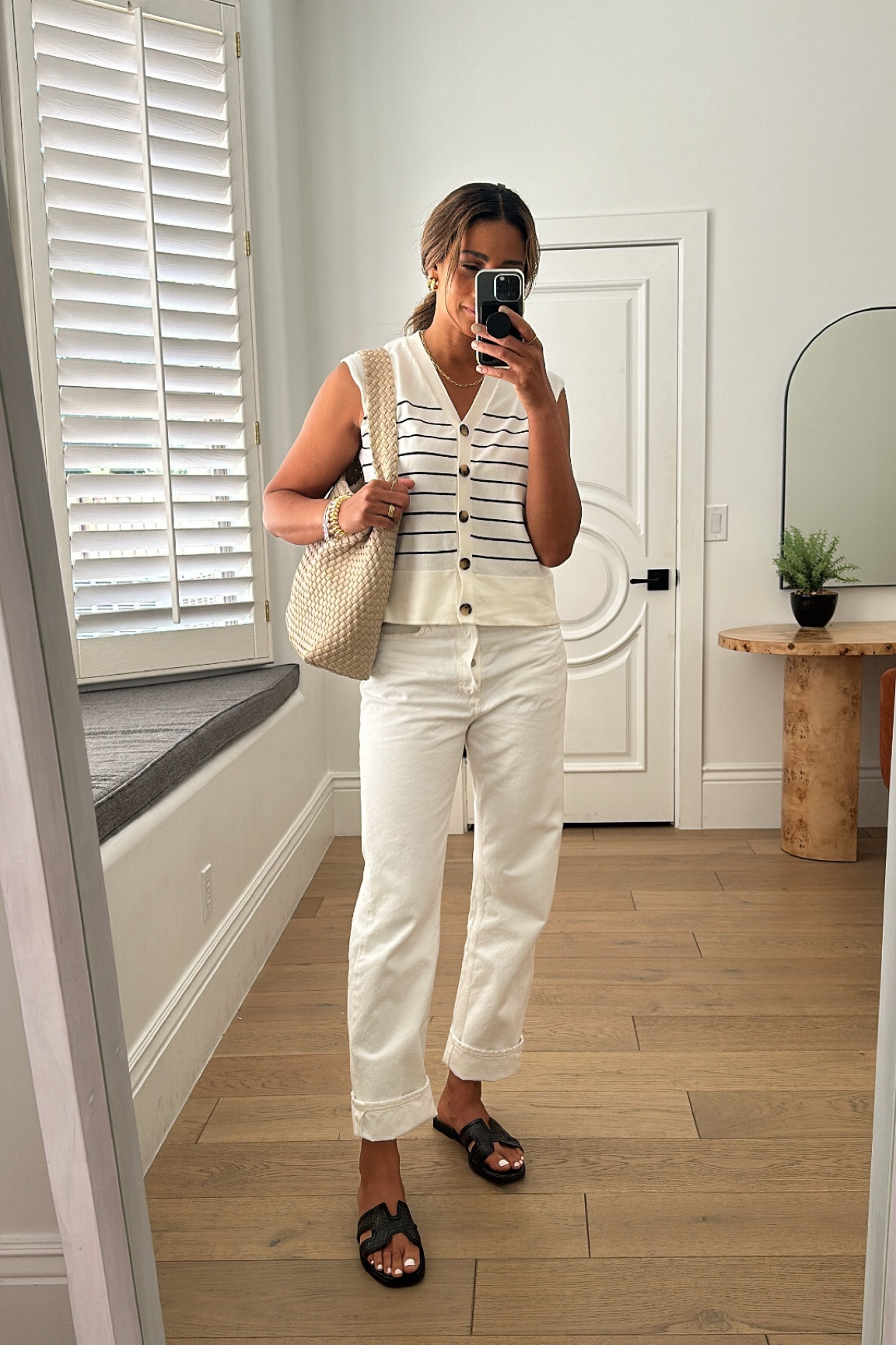 CASUAL OUTFIT INSPO// lightweight vest paired with relaxed denim. All fit true to size.



#LTKOver40 #LTKStyleTip