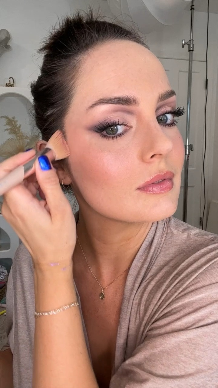 This formula is one of my favourites right now! Even if this peachy shade isn’t your jam, one of the others will be! 

#LTKGiftGuide #LTKVideo #LTKbeauty