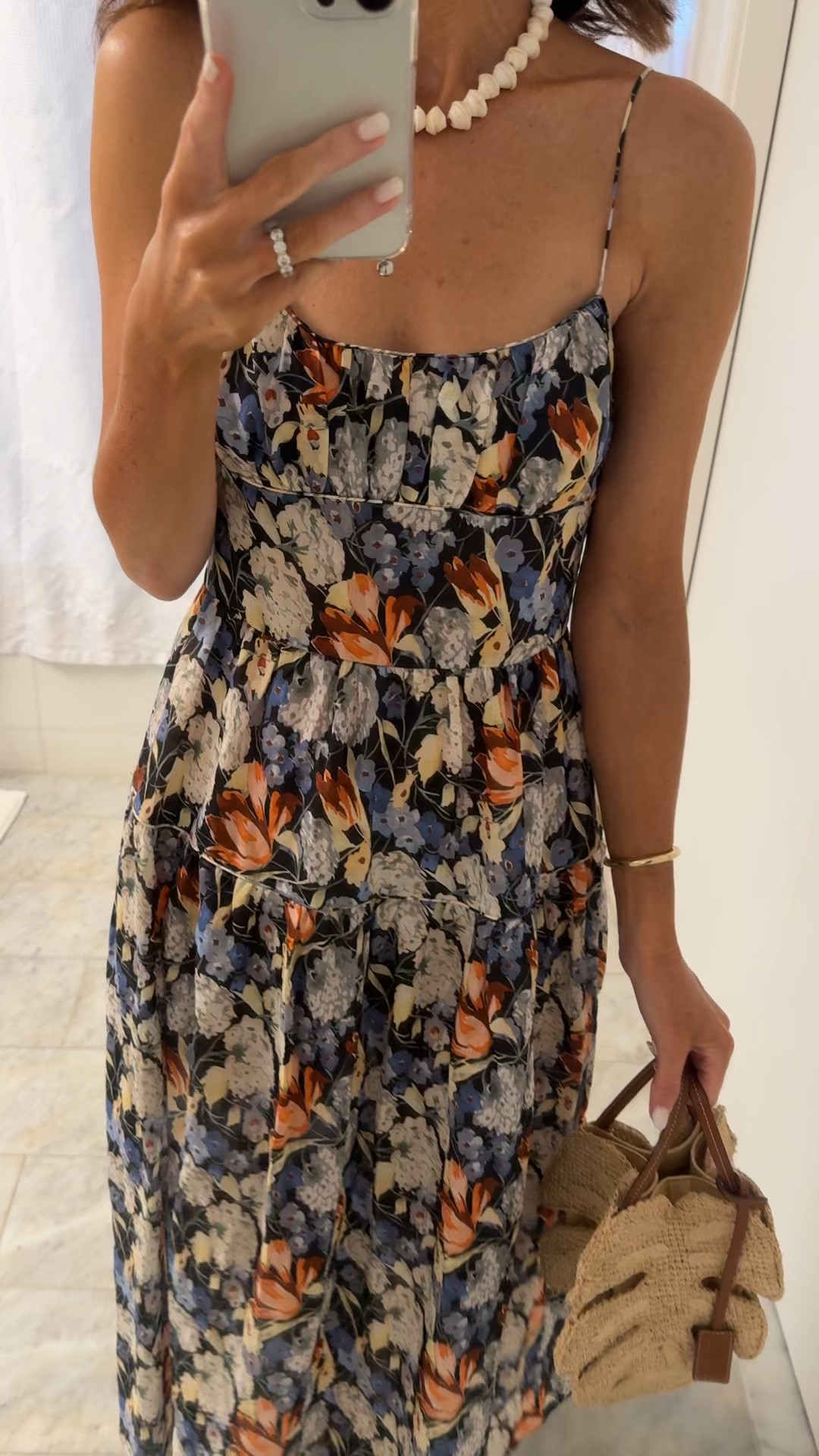 I’m just shy of 5-7” wearing the size small dress, perfect for vacation! #stylinbyaylin #aylin #hawaii

#LTKootd #LTKSeasonal #LTKTravel