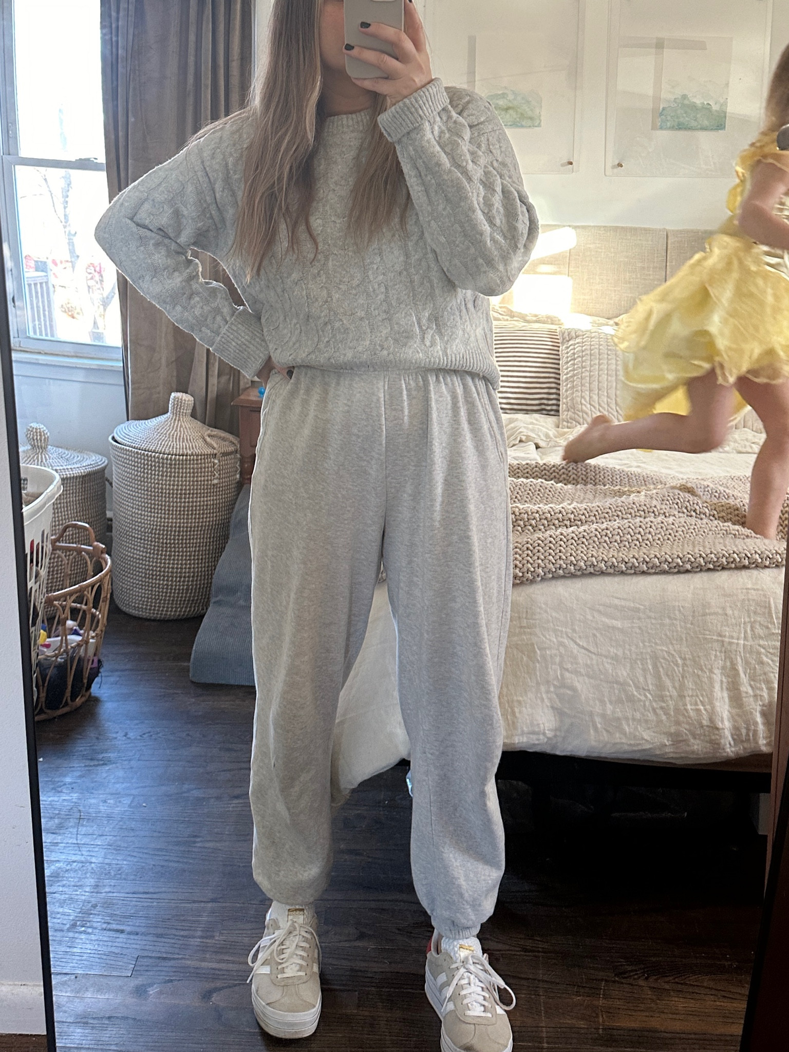 Sweats & sweater

Medium old navy in sweats
Large in target sweater ( its cropped-ish) 

Grey sweatpants