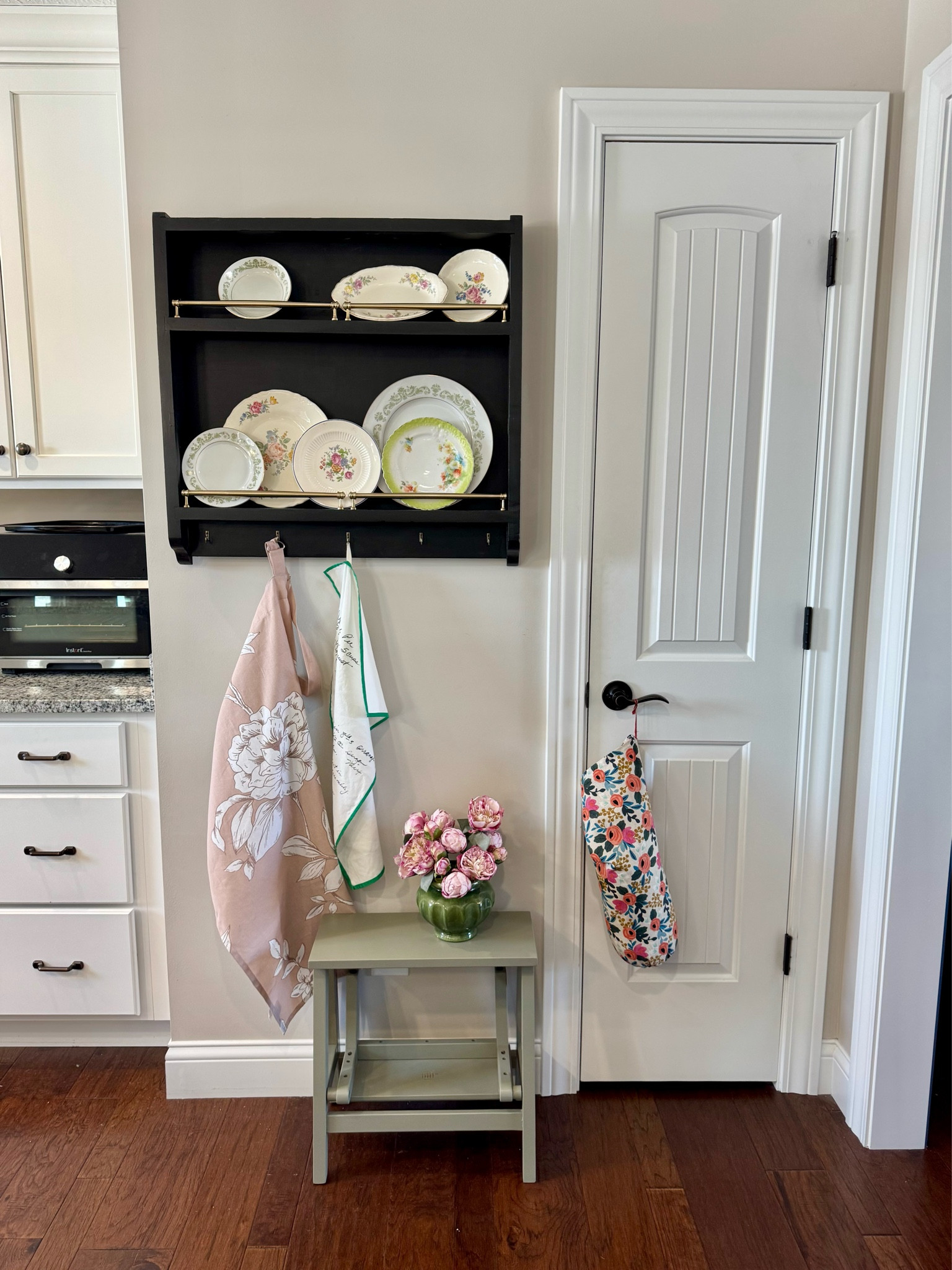 This plate rack is a thrifted DIY project (check out my IG for that!) but I’m smitten with this green folding step stool too pretty to be hidden in a closet! Also linked my affordable real looking faux flowers 💗🌸

#LTKFindsUnder50 #LTKHome #LTKStyleTip