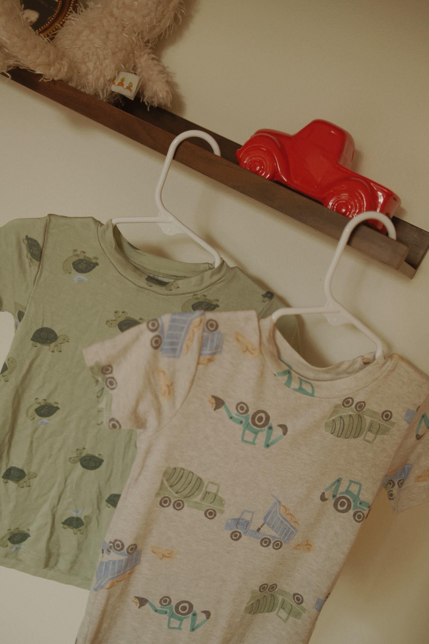 #AD @Carters  Just One You ComfySoft pajama sets are some of my boy’s absolute favorites. They are so stretchy and soft on the skin. I can’t get over these prints & they are exclusively sold at @Target #targetpartner #target #CartersJustOneYou #Carters