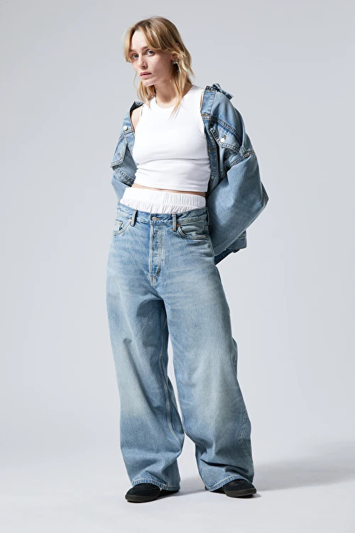 Astro Loose Baggy Jeans | Weekday