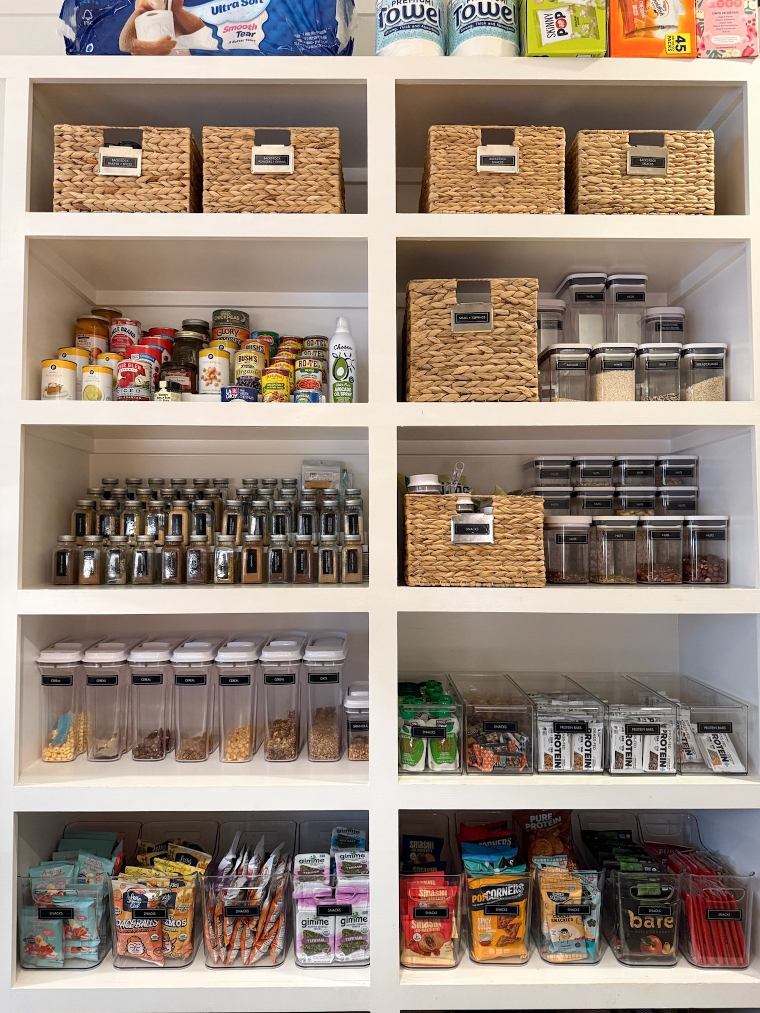 You know that feeling when you can actually find the cinnamon, the flour isn't expired, and the baking sheets have their own spot? That's the power of a prepped pantry. 🙌 This season, let's make holiday cooking feel joyful, not chaotic.

✅ Clear containers mean you see what you have
✅ Categorized zones make prep faster
✅ A tidy pantry keeps stress (and spills) away

✨ With a Jumpstart Session, we'll turn your pantry into a functional, festive zone - ready for every batch of cookies, every meal, every guest. Drop a 🎄 to get started!

#LTKHoliday #LTKFamily #LTKHome