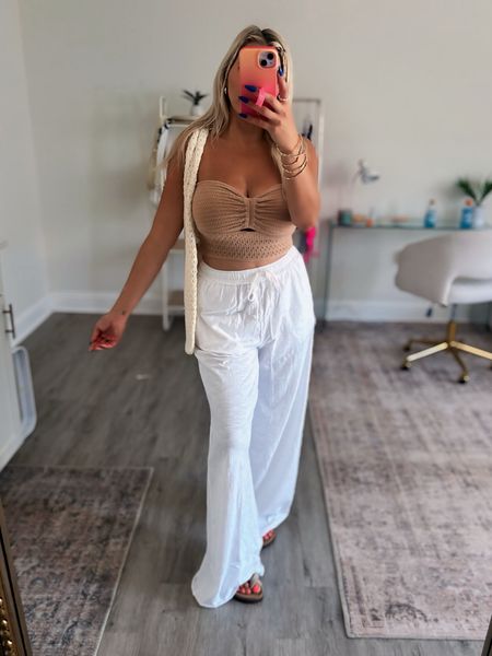 Obsessed with this casual fit! The pants are perfect for summer vacation or the beach! I did a small in both too and bottom 🖤 on sale! 

Aerie haul mom style petite style vacation outfits 



#LTKFindsUnder50 #LTKStyleTip #LTKMidsize
