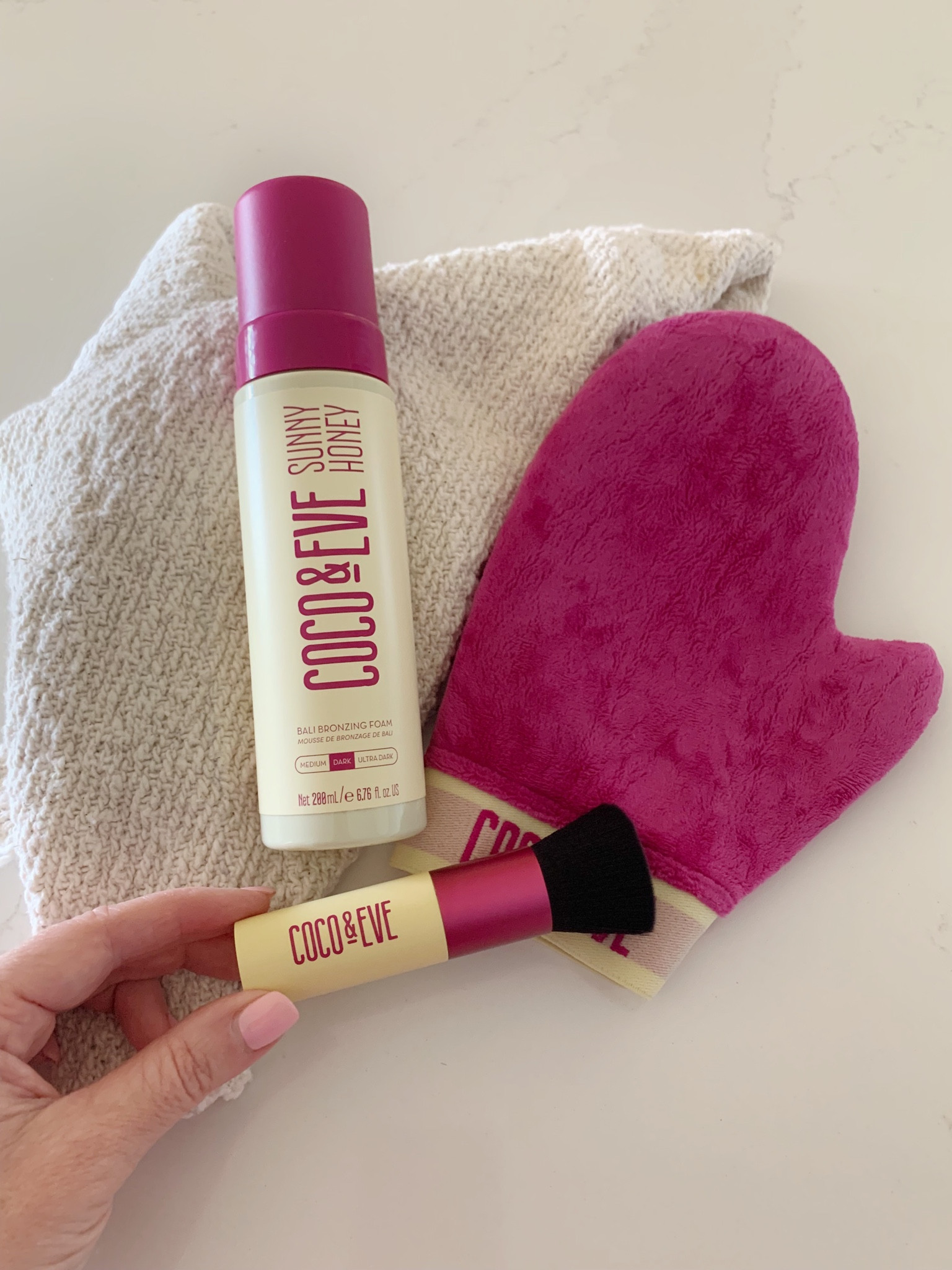 The perfect set to get that summer glow! 

Self tanner, summer set, beauty, health

#LTKtravel #LTKbeauty #LTKGiftGuide