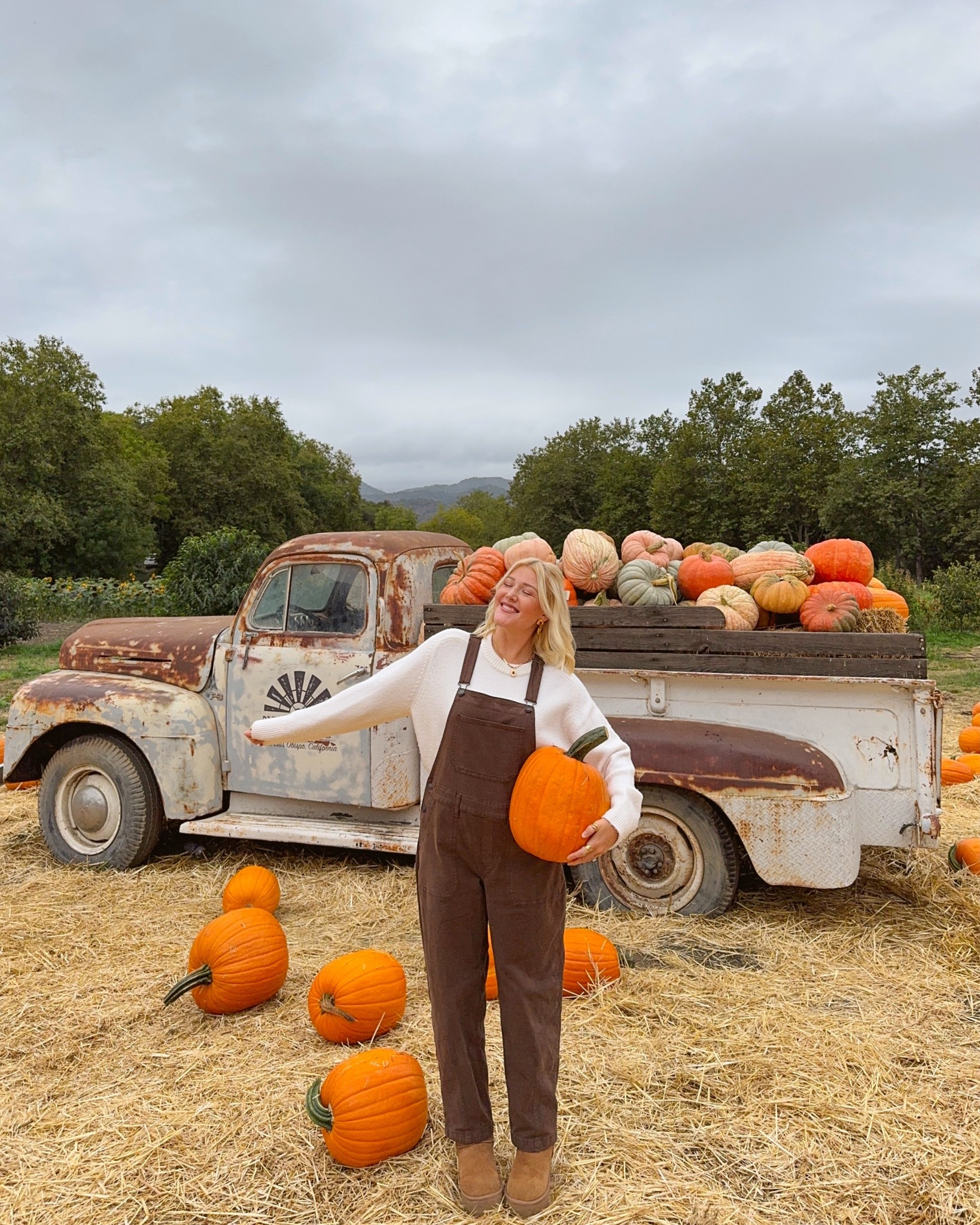 easy + cute pumpkin patch outfit🎃🤎 

#LTKHalloween #LTKSeasonal #LTKStyleTip