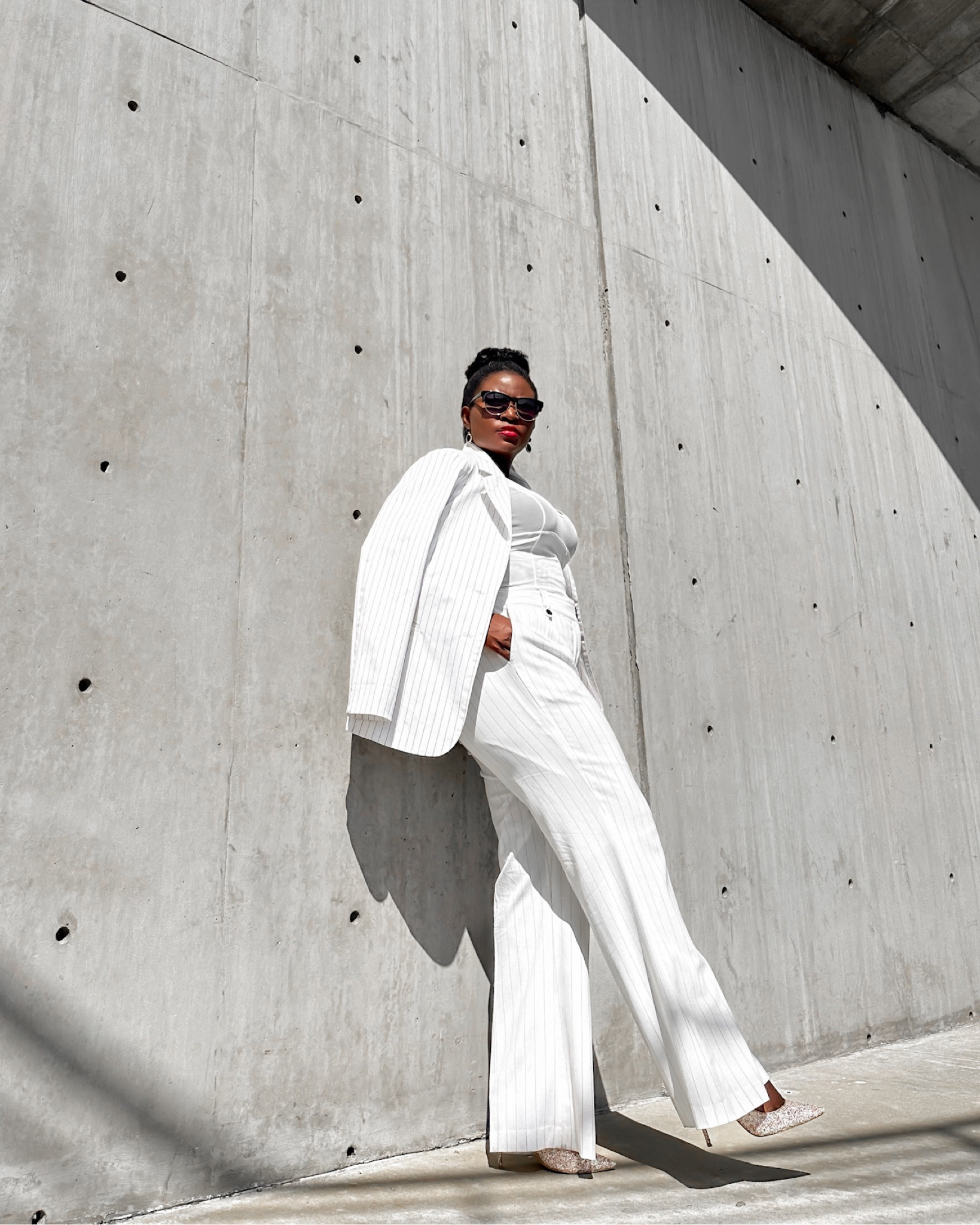 Work outfit ideas.
I love me a good clean suit for work. 
White blazer , white pants ,work blazers, Work Trousers, Work Heels, Summer Work outfit, Summer outfit 

#LTKfit #LTKFind #LTKworkwear