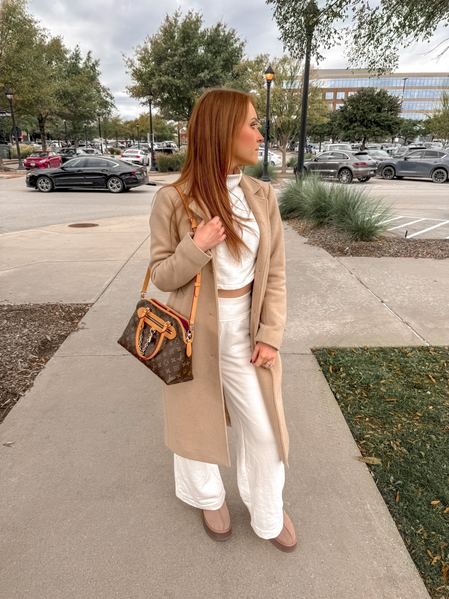 Black Friday is here 👏🏼👏🏼👏🏼 

My outfit from Alo is 30% off today! Along with my jacket being 25-50% off at abercrombie🛍️

#LTKGiftGuide #LTKCyberWeek #LTKHoliday