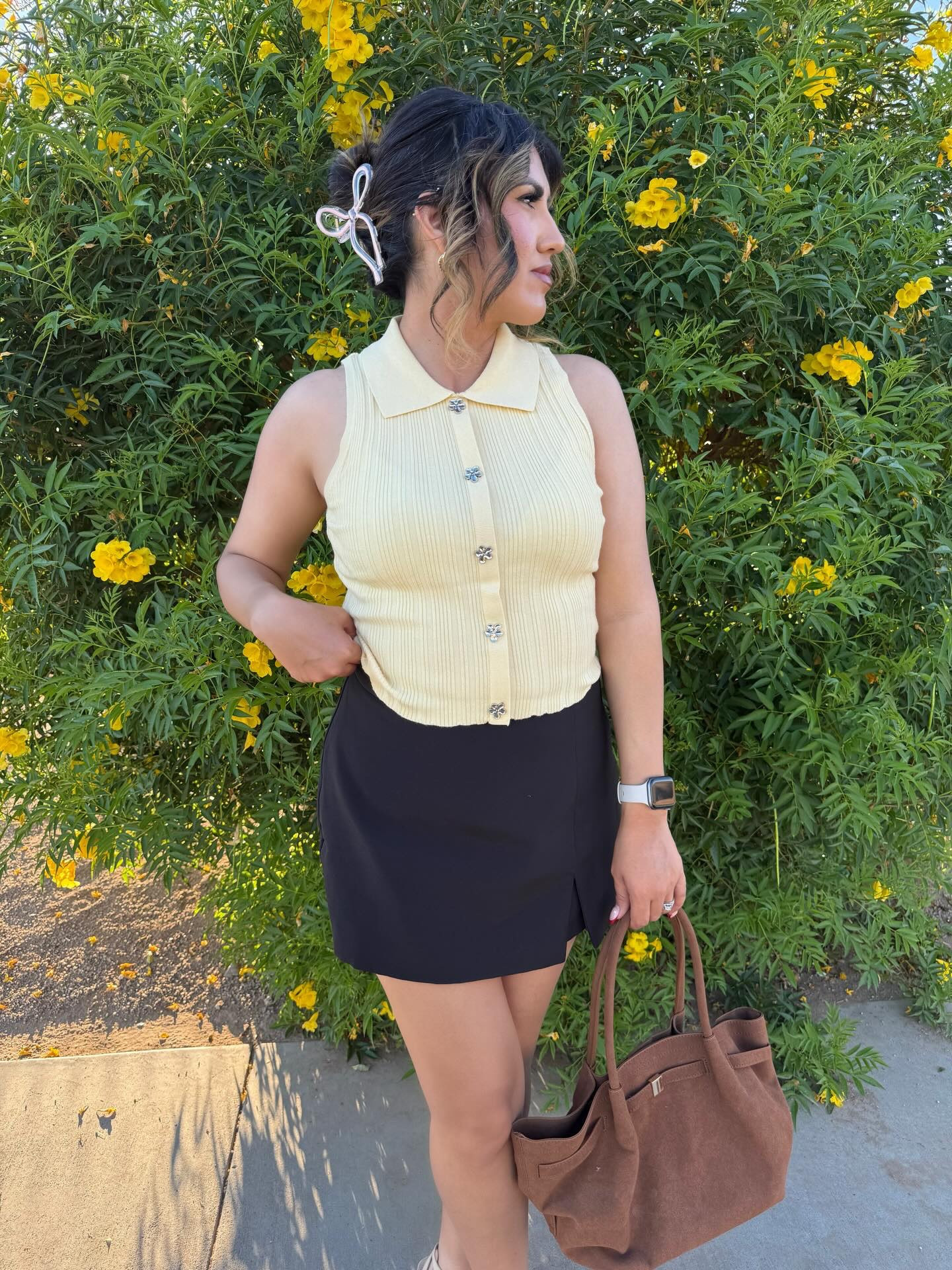 Spring has sprung 🌼👡💛🌷🫶🏽☀️ #lovelulus 

Head to toe in @lulus 

#lulusambassador #lulus #springoutfits #outfitideas