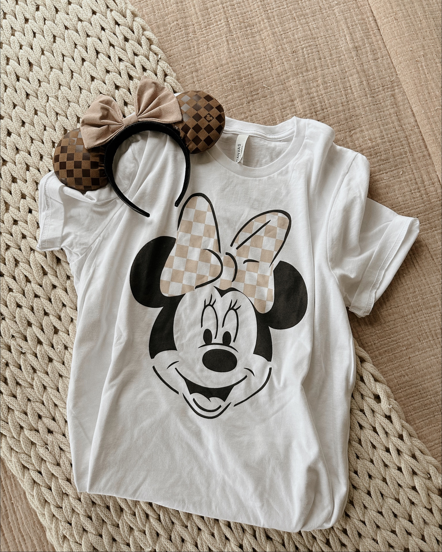 My Disney look 🤍 checkered Minnie bow and ears! Love these two together + can’t wait to wear!! 🥰

Disney style, Disneyworld, Etsy find, checkered print 

#LTKtravel