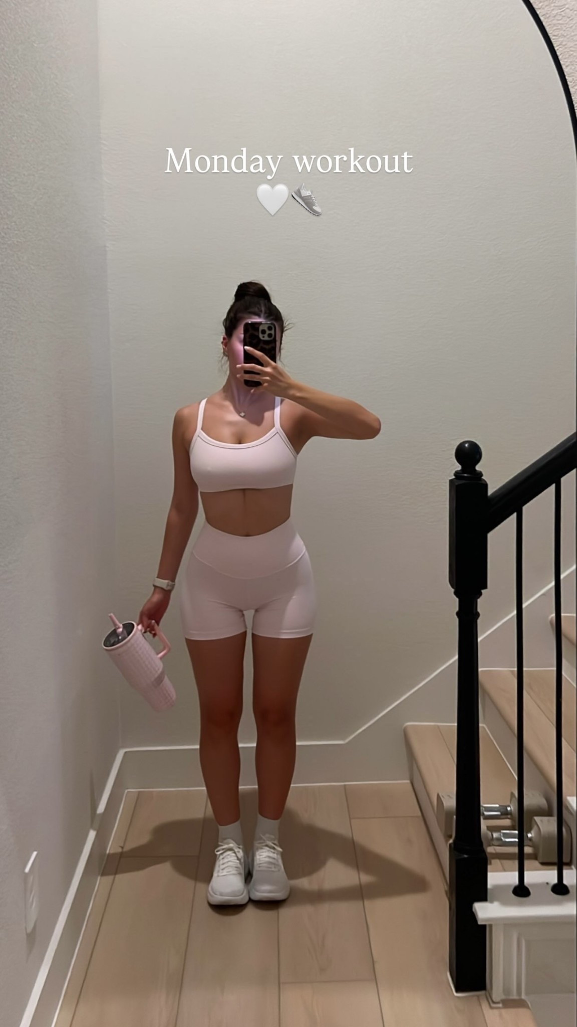 Monday workout
🤍👟