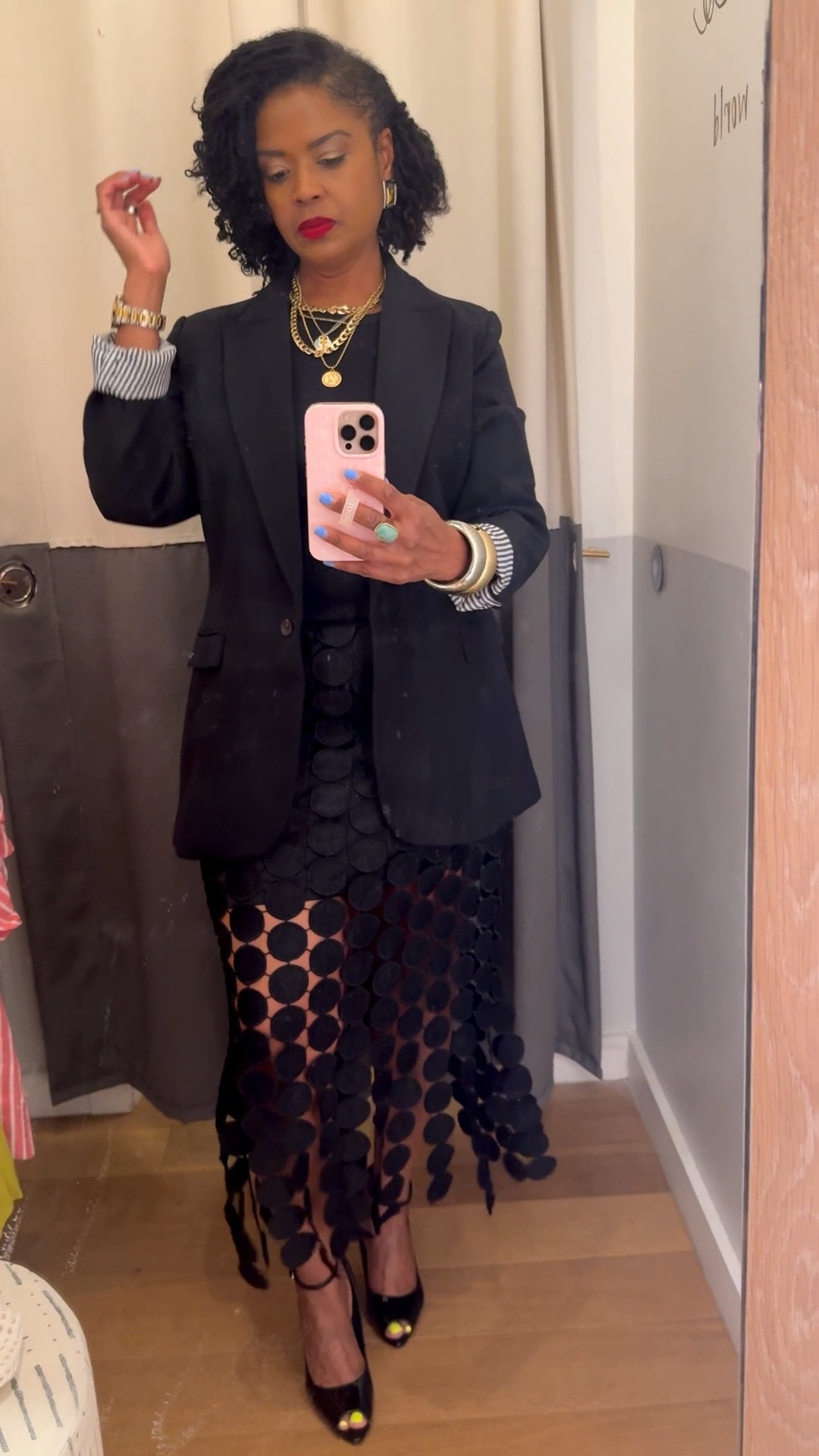 All Black everything!!!  
Get ready to get lots of compliments on this skirt!!! 
Wearing size: 12/14

#LTKootd #LTKMidsize #LTKOver40