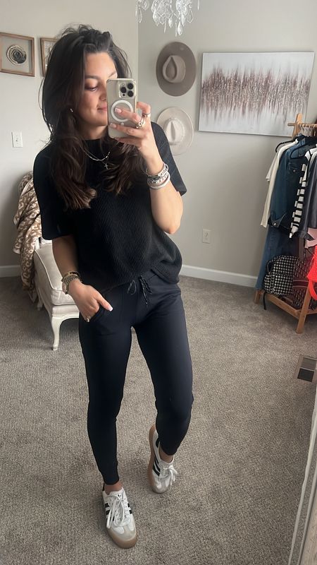Sunday outfit of the day 🖤 Sunday loungewear 