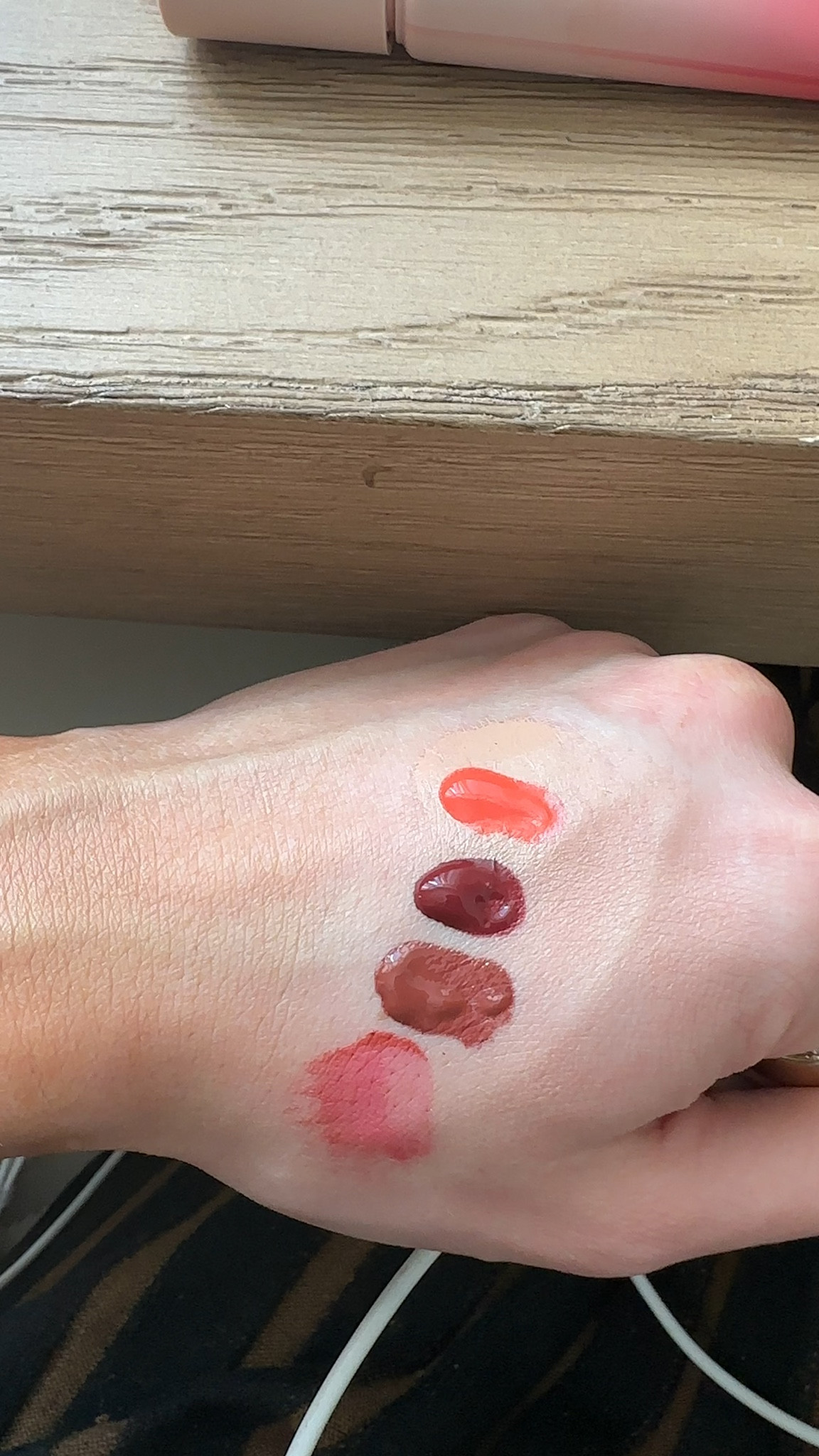 A weightless liquid blush with serious pigment and a soft-stain finish. Cool Blush Serum Cheek Tint delivers buildable payoff—from a natural flush to bold color—with just a drop. Powered by squalane, hyaluronic acid, and hibiscus extract, it blends seamlessly into skin for a “just-pinched” look that stays put. The cooling metal tip delivers a unique swipe of color that looks more like skin and less like effort.

Shade Descriptions:
 
Cool Girl - Midtone Rose
Summer Girl - Bright Coral
Moody Girl - Bronzed Terracotta
Lover Girl - Warm Berry @dibsbeauty 

#LTKselfcare #LTKgrwm #LTKBeauty