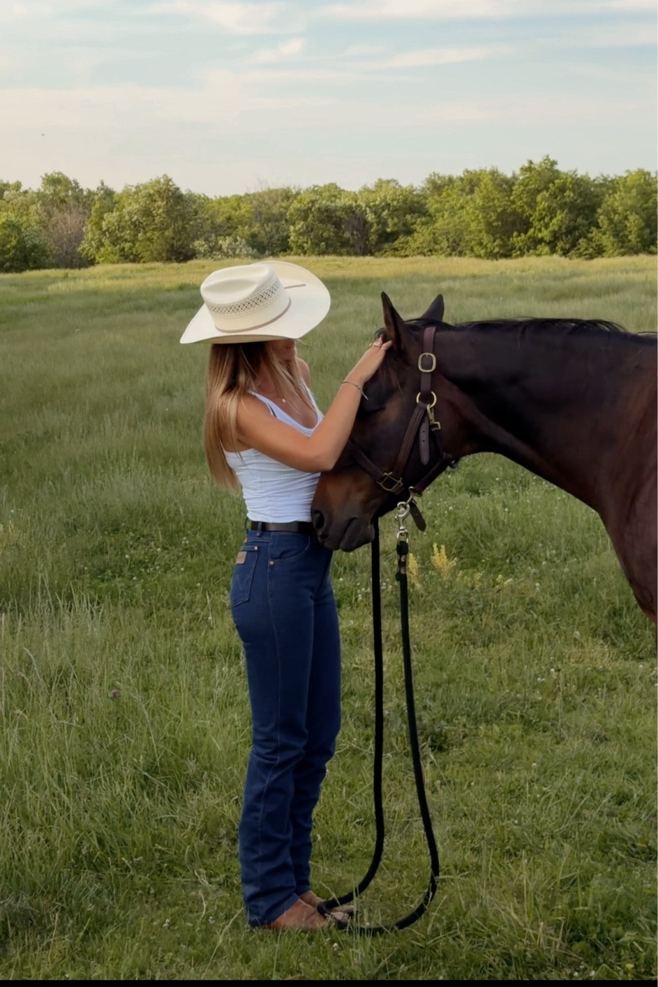 small in tank & bra, 36 inseam in jeans 

#LTKTall #LTKgrwm #LTKootd
