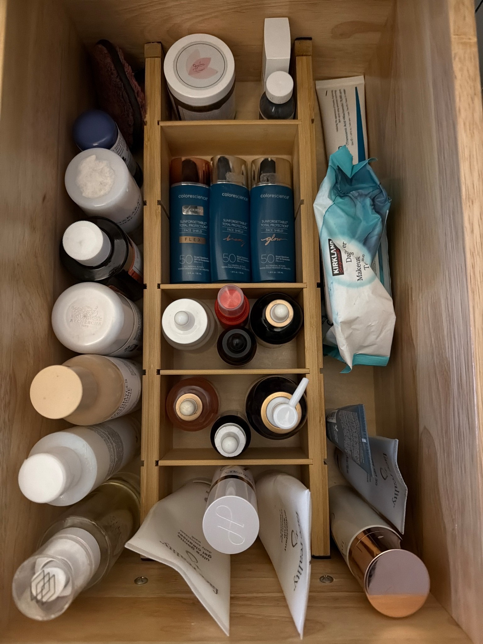 Love these organizers! They are perfect for my bathroom and my kitchen🙌🏽 #organizing #organization 