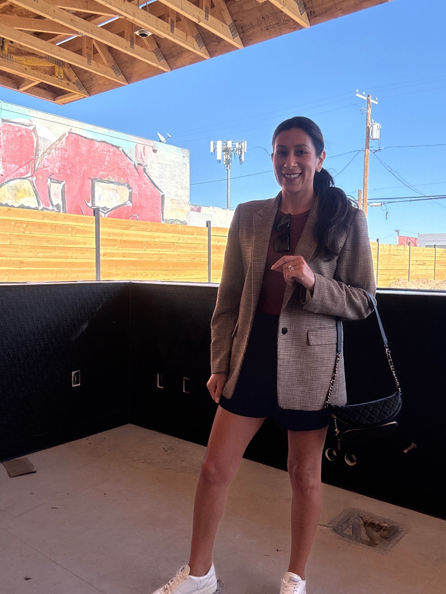 Bringing blazers into spring—because who says polished can’t be casual? ✨ Blazer + shorts + sneakers = effortless chic. Thoughts? #OOTD #SpringStyle #EffortlessFashion

#LTKStyleTip #LTKWorkwear #LTKSeasonal