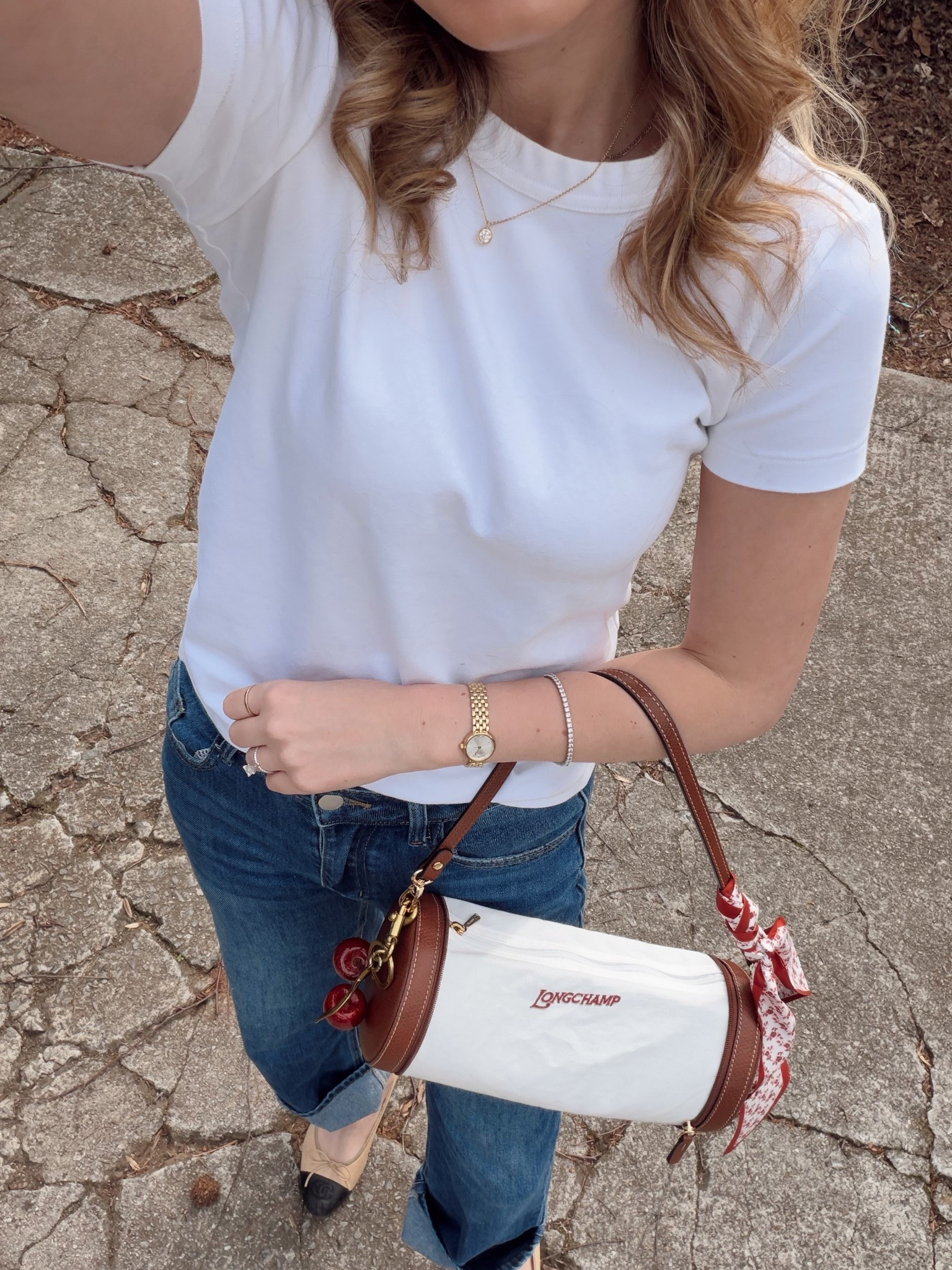 OOTD & bag of the day 

Longchamp epure 
Cider denim jeans
Uniqlo white t shirt


#LTKootd