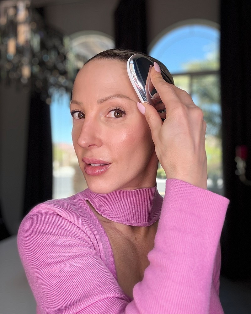 If you’ve been wanting to get a microcurrent skin tightening device or Ziip halo the Ziip superior set is 20% off with my code EVAD during their Labor Day sale (ends 9/8)

#LTKBeauty #LTKSaleAlert #LTKOver40