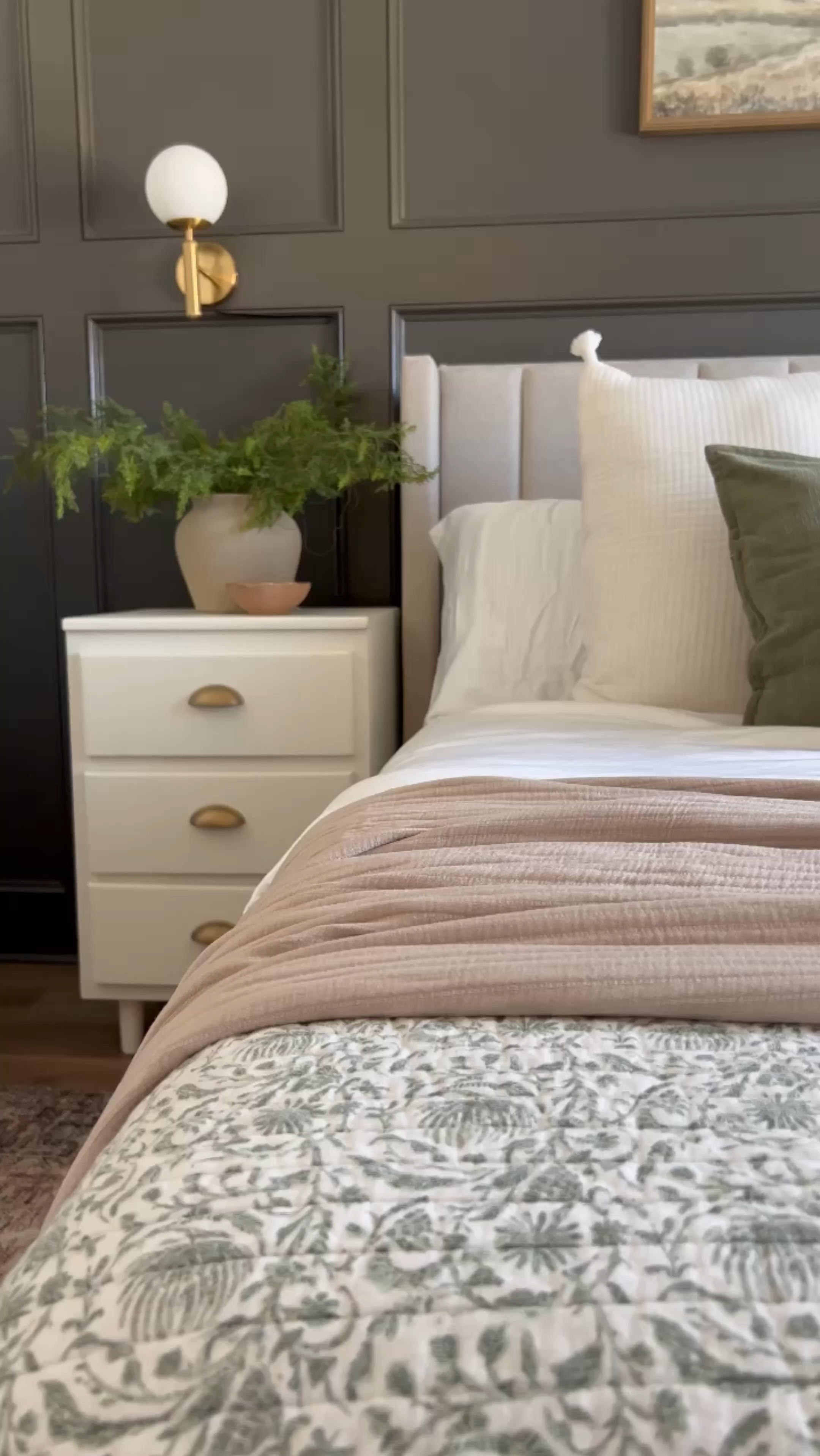 Bedframe is half what I paid 3 years ago! Grab it before it’s gone b 

#LTKHome #LTKVideo #LTKSaleAlert