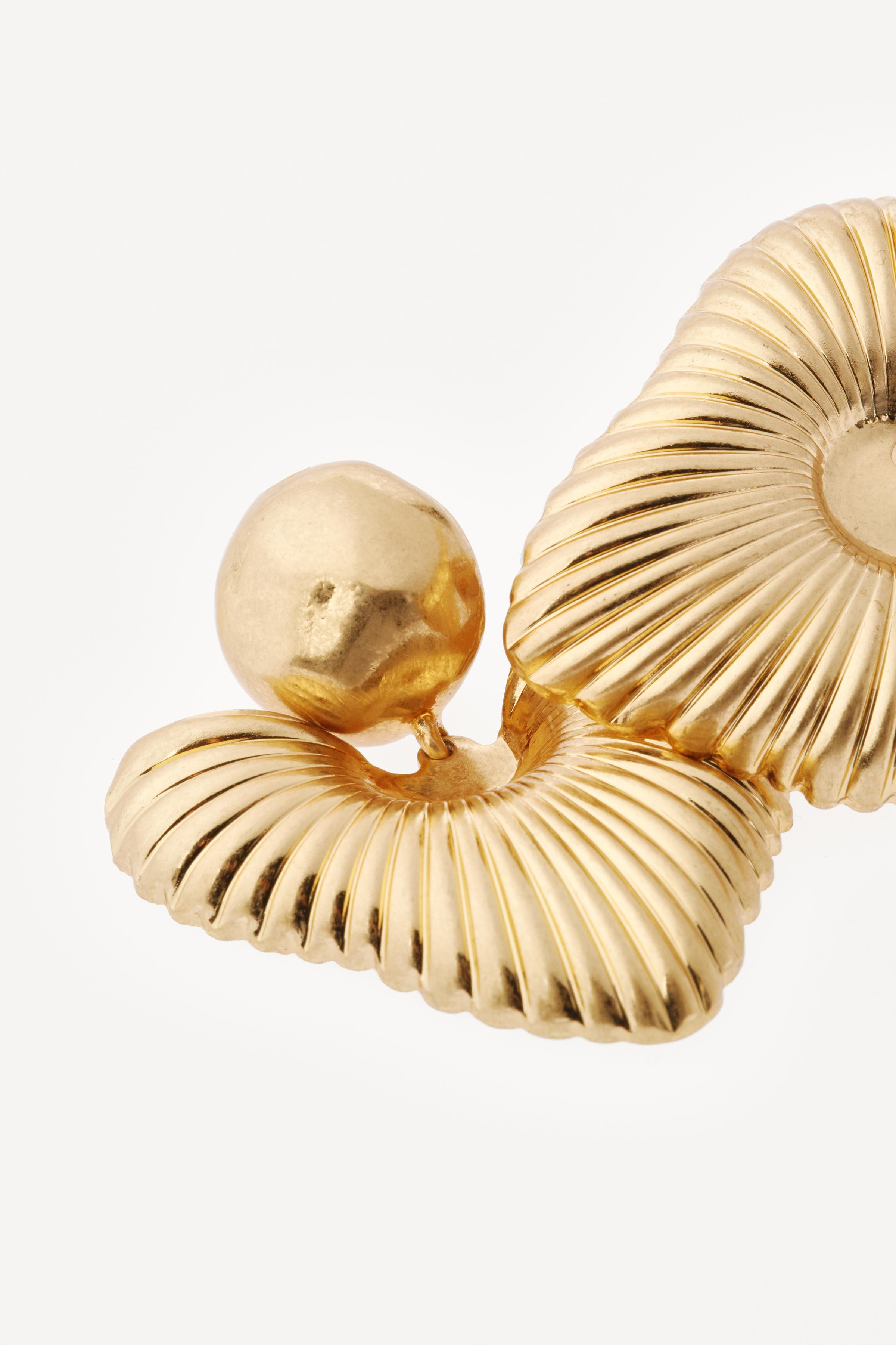 WILLY CHAVARRIA X ZARA MAXI HEART BUTTON EARRINGS | Zara US