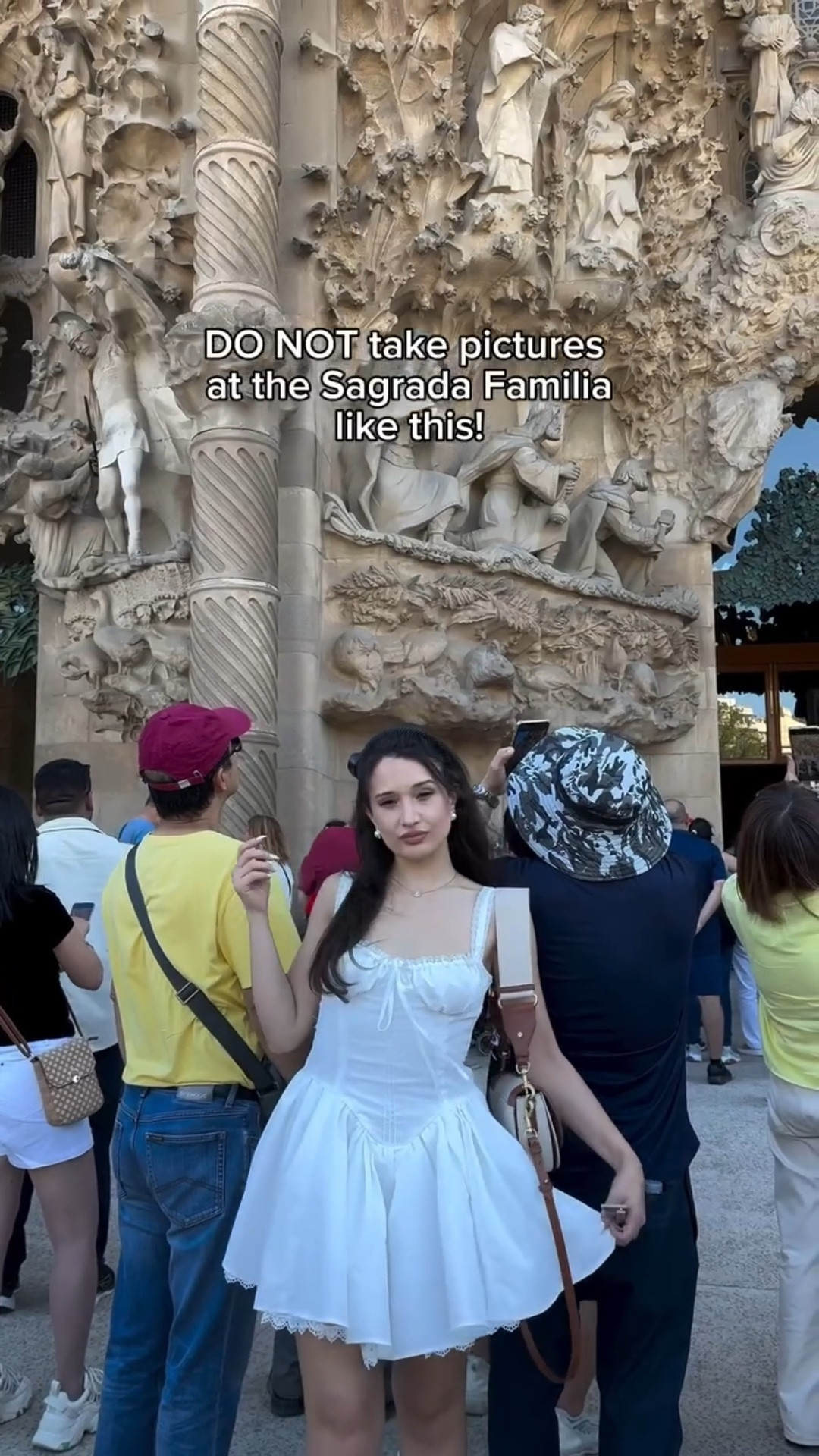 I absolutely love combining this white mini sundress with knee high boots for summer. Paired it with a cute neutral Zara crossbody bag. 

Sagrada familia photo ideas, Barcelona photoshoot, posing tips, Barcelona travel, Barcelona photo spots, trending outfits, euro summer, bcn