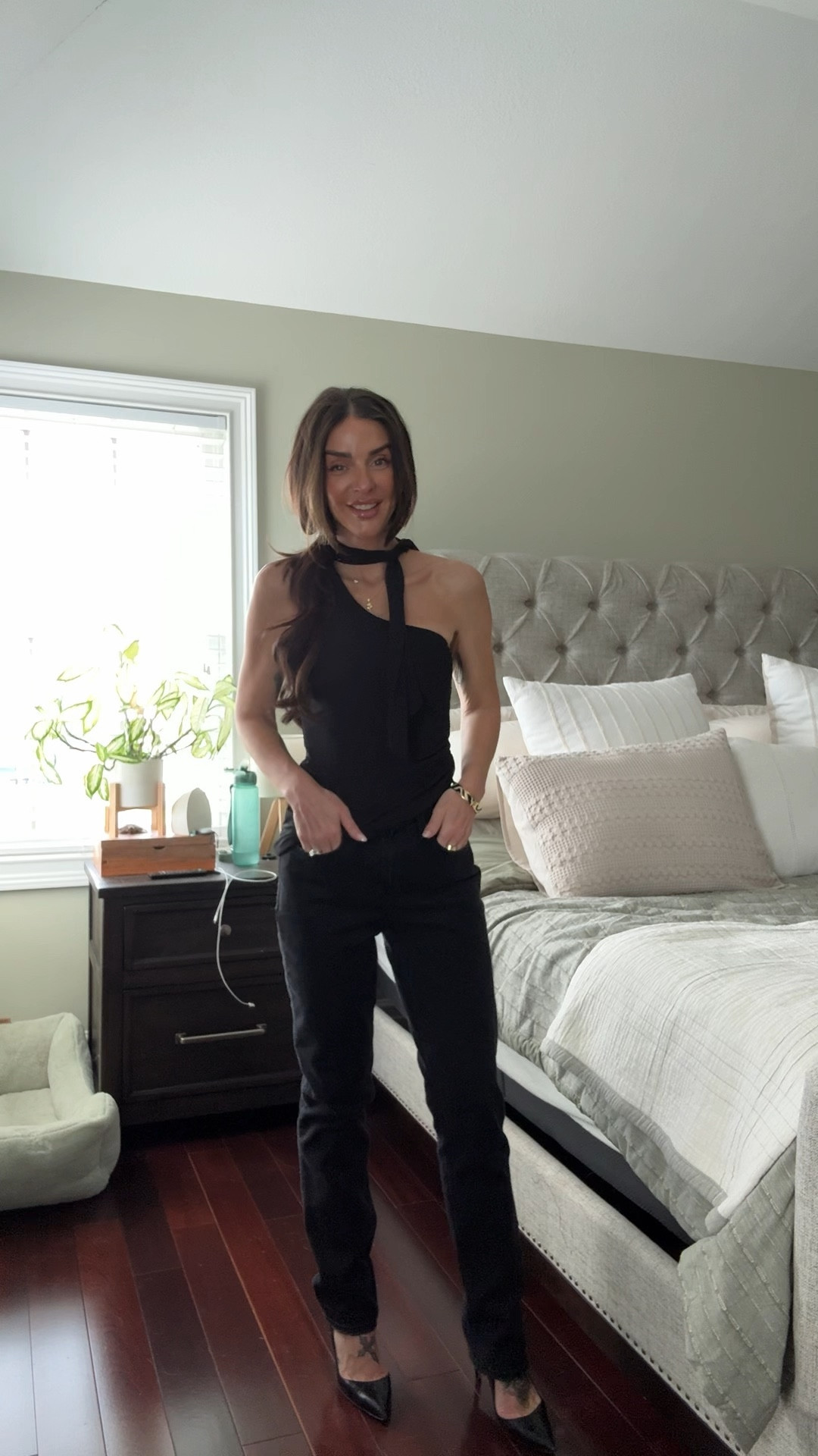 This top is too good. True to size. Love the neck scarf 🫶

#LTKU #LTKSeasonal #LTKOver40