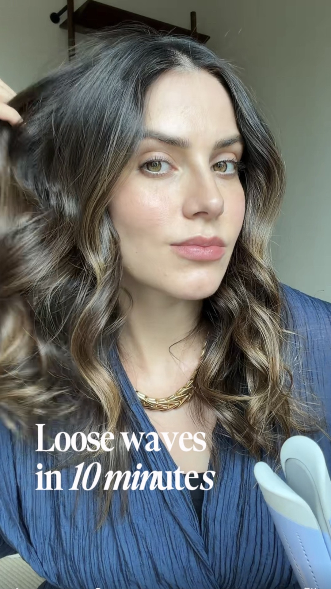 I usually spend around 30 minutes doing my hair... but with this automatic curler I finished my entire head in about 10 minutes 🤯✨

I personally love a softer, more effortless wave, so I only used a quick heat cycle. If you prefer more defined curls, you can simply leave it on a little longer for a tighter curl.

My favorite part is that it curls to both sides… I can never get my left and right side to match when I curl my hair manually 😂 

If you want the link, comment WAVE below and I'll send it straight to your DM! 🤍

#automaticcurler #haircurler #wavyhair #beachwaves #softwaves #easyhairstyles #hairtutorial #hairtools #blowoutlook #voluminoushair #hairinspo #hairstyling #everydayhair #longhairideas #beautyfinds