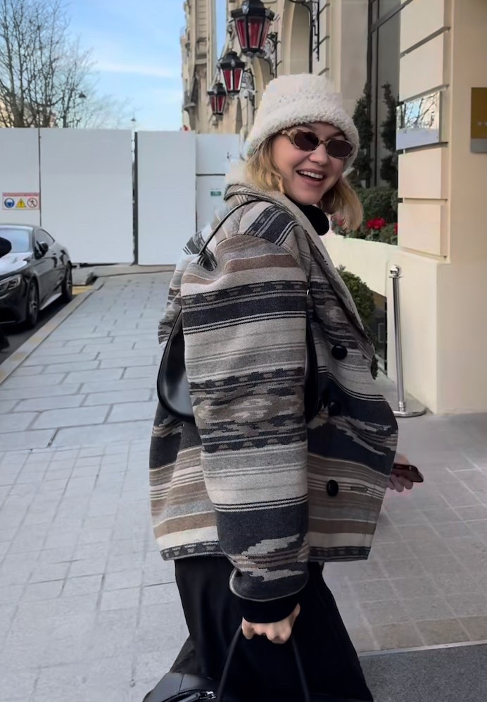 Gigi Hadid was spotted arriving in Paris looking cozy in an Isabel Marant jacket. #gigihadid #gigihadidstyle #gigihadidoutfits #gigihadidfashion #hadidscloset #getthelook

#LTKstyletip #LTKbag