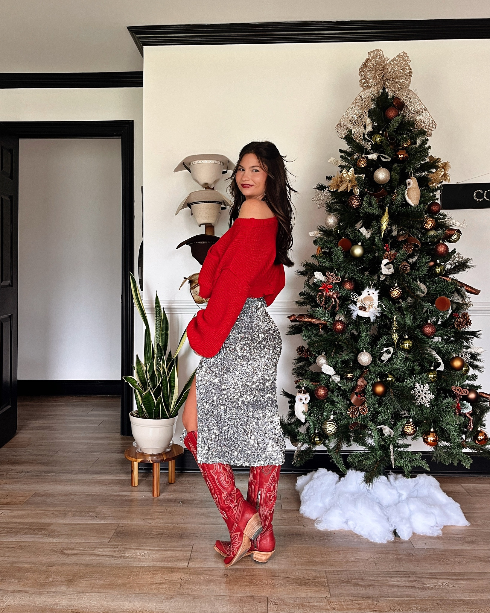 Skirt is almost sold out! Get it now before it’s gone for good! Code LORILYNN35

#LTKootd #LTKHoliday #LTKPetite