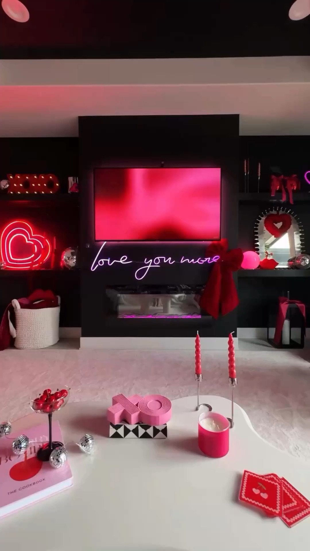 Romanticize every holiday 💕 #valentinesdecor #valentinesday #modernhome 

#LTKSeasonal #LTKHome