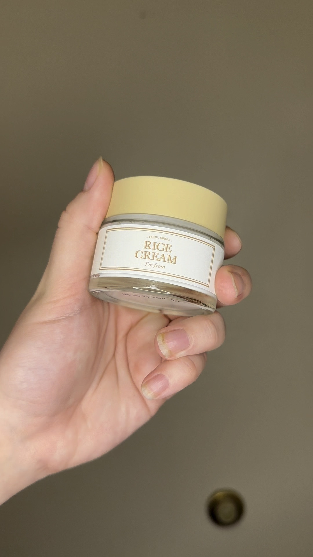 Dry, dull skin? Say goodbye to flakiness and hello hydration with I’m Froms rice cream! 🍚🌾

#imfrom #ricecream #beautymusthave #dryskin #moisturizer #ceramidecream

#LTKBeauty #LTKFindsUnder50 #LTKVideo