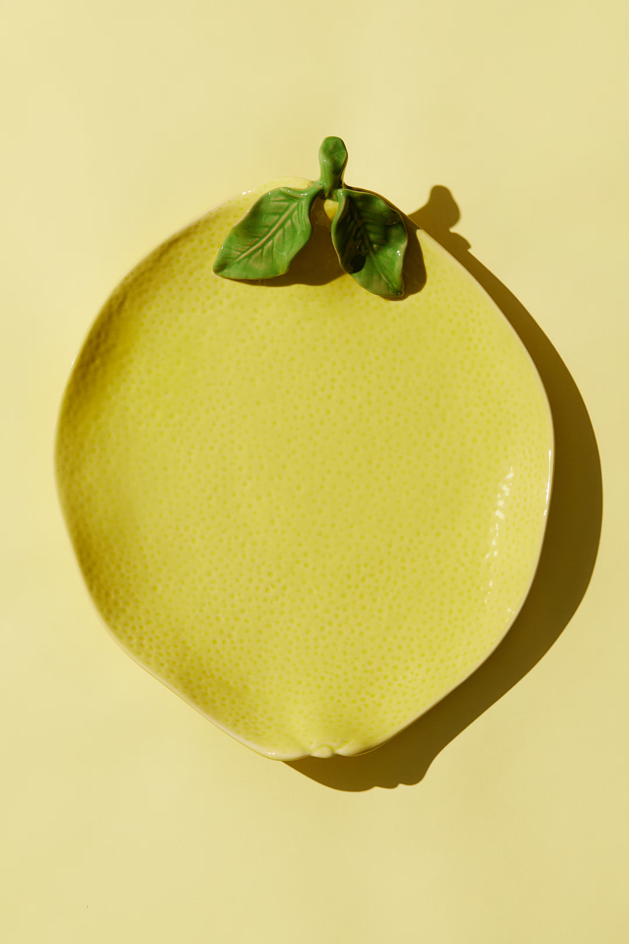 Lemon-shaped Stoneware Serving Plate | H&M (US + CA)