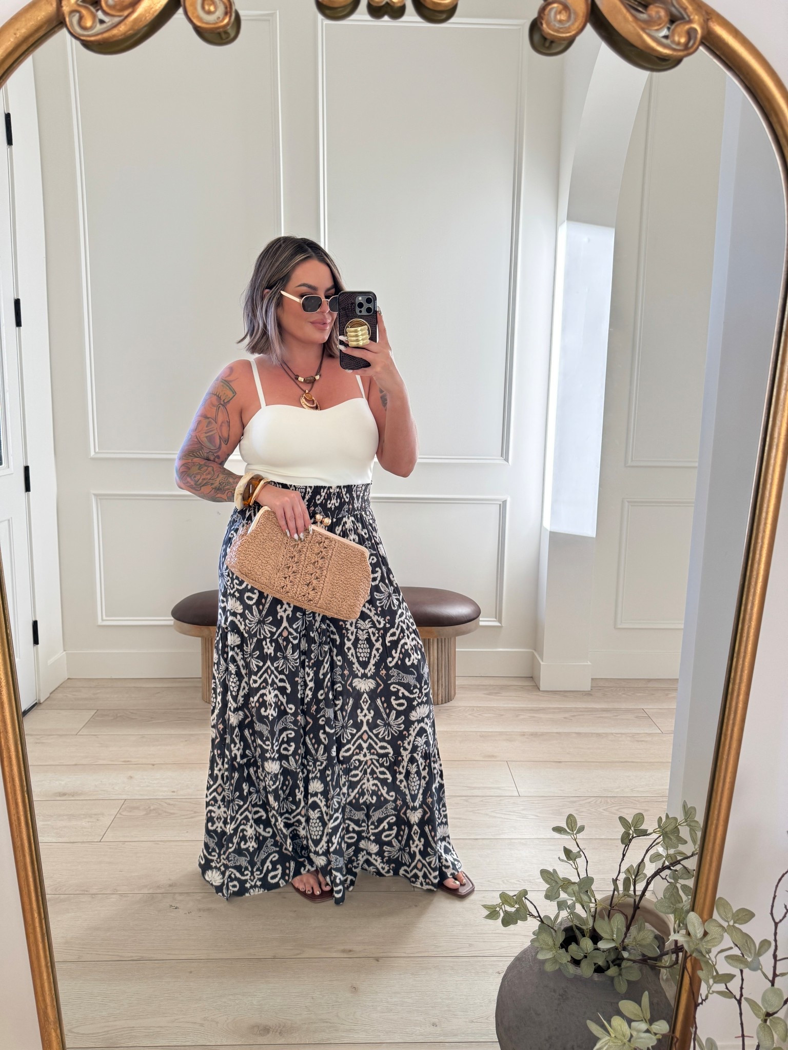 Pants L long 
Tank L plus ( it has built in bra it’s incredible ! ) 
Clutch is target but it’s not online yet 
#aerie #sale #midsize 