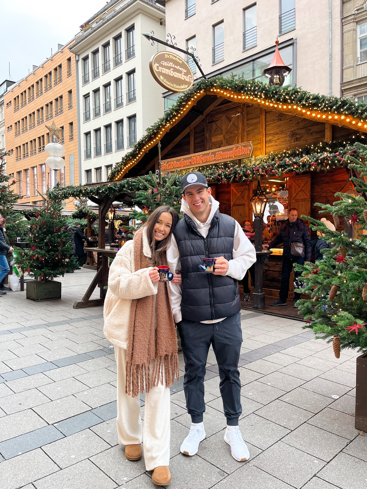 Fave aerie pants I wore so much to Christmas markets! They’re sooo cozy 