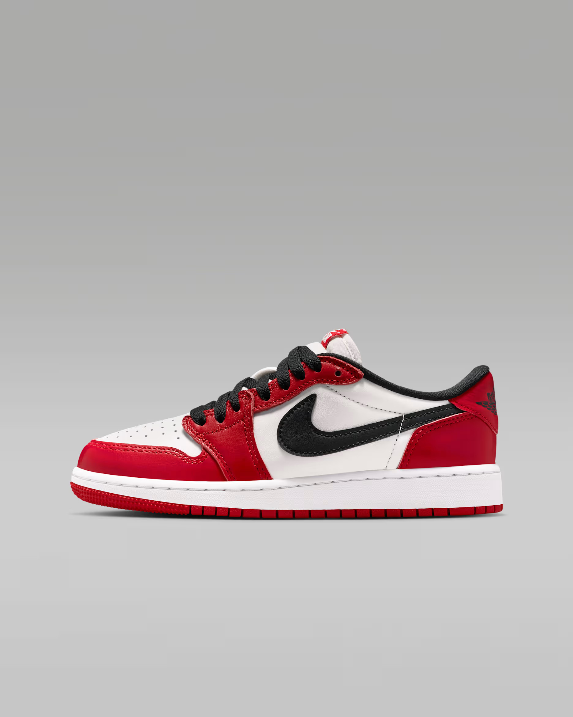 Air Jordan 1 Retro Low "Chicago" Big Kids' Shoes | Nike (US)