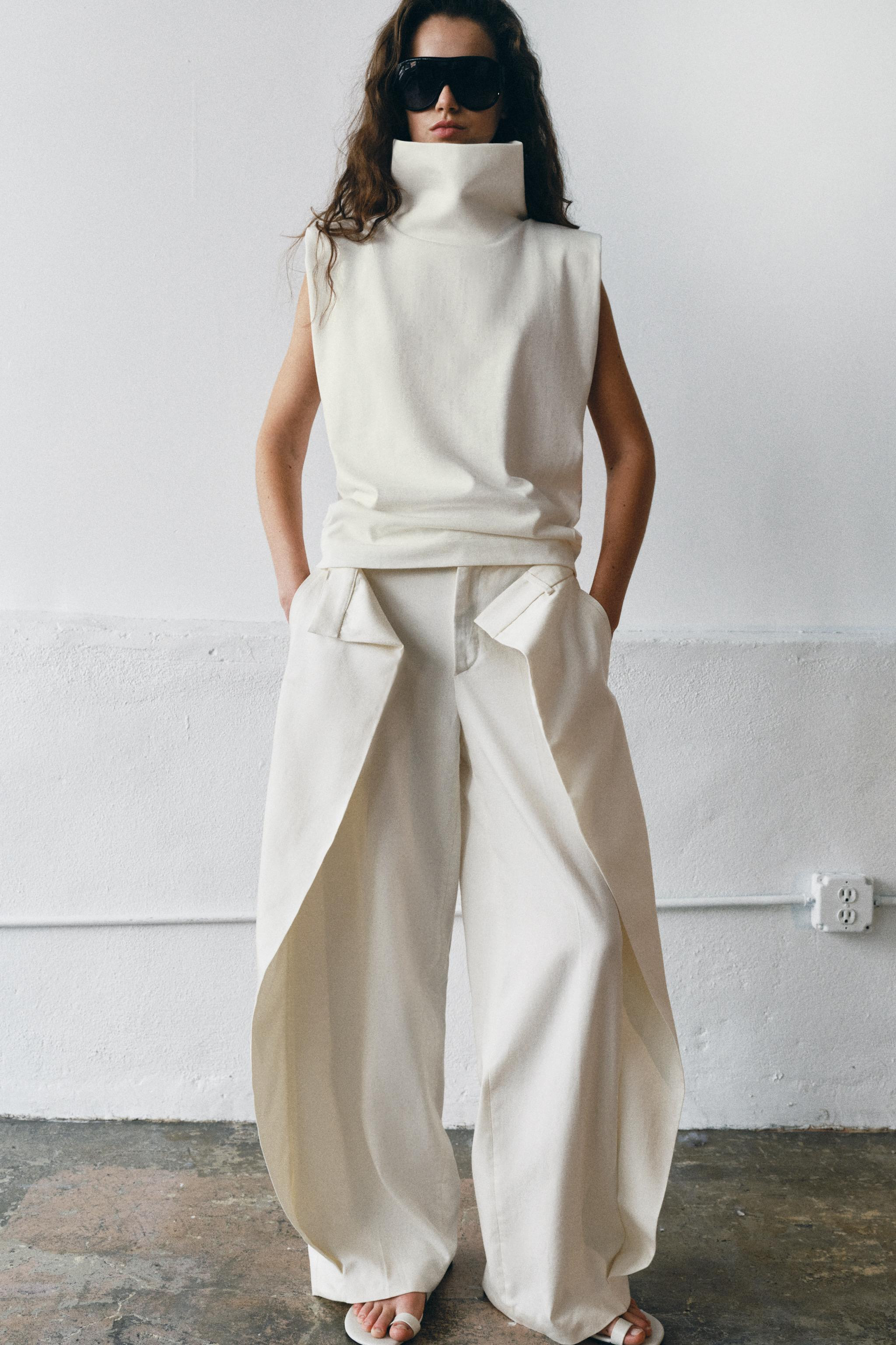 ZW COLLECTION WIDE-LEG PLEATED TROUSERS | Zara US