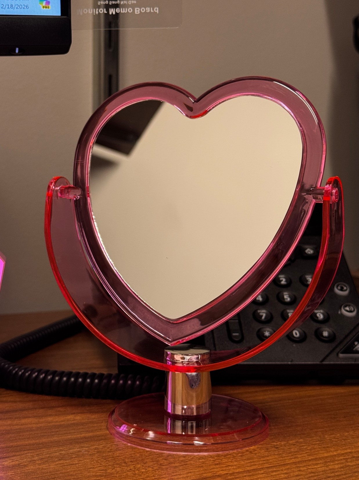 The cutest desk mirrorr

#LTKBeauty