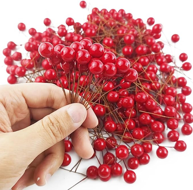 GXXMEI 300PCS Artificial Holly Berries, Mini 10 mm Fake Berries Decor on Wire for Christmas Tree ... | Amazon (US)