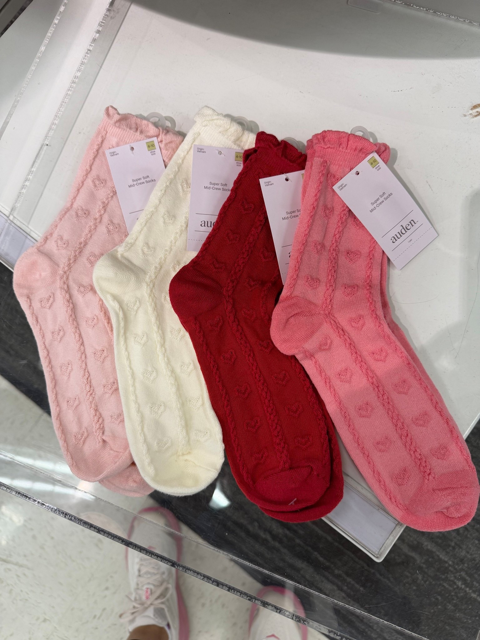 Super cute $5 socks 🩷

#LTKSeasonal #LTKmomlife #LTKdayinmylife