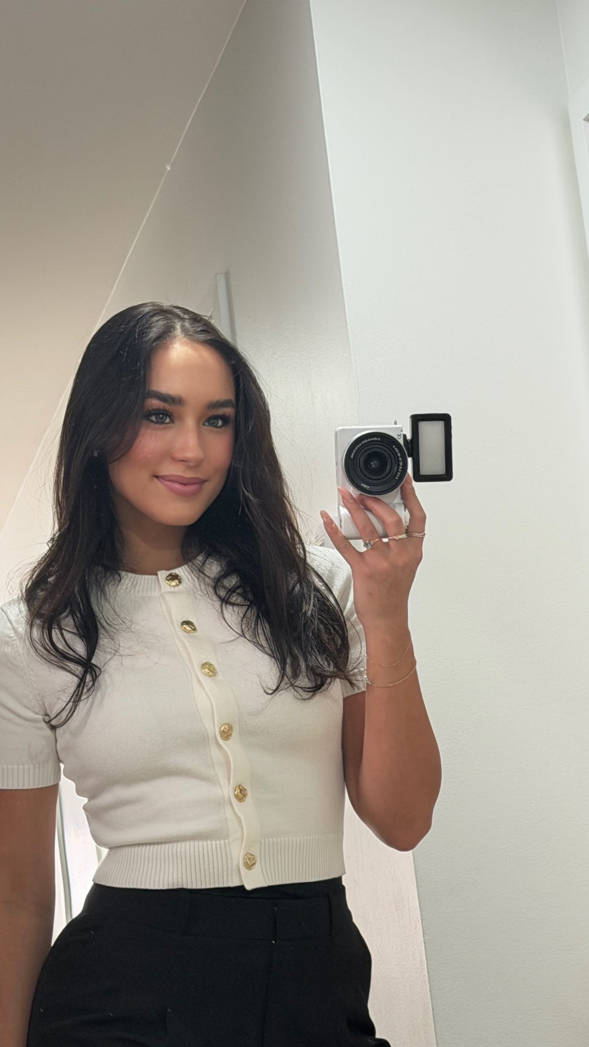 My Go-To Content Camera 📸 | Sony Alpha ZV-E10 II Review

If you’ve been asking what camera I use for my content… it’s the Sony Alpha ZV-E10 II and I’m genuinely obsessed.

This is hands down one of the best cameras for:
• content creators
• YouTube filming
• Instagram + TikTok videos
• mirror selfies with crisp quality
• professional but effortless lifestyle shots

The autofocus is insane (literally locks in instantly), the video quality is super sharp, and it gives that clean, luxury content vibe without needing crazy editing. It’s lightweight, compact, and perfect for everyday creators who want professional results without carrying a huge setup.

If you’re ready to upgrade from iPhone content to next-level quality, this is such a solid investment.

Linked on my LTK 🤍

#SonyAlpha #SonyZVE10 #ContentCreatorEssentials #YouTubeCamera #VloggingCamera #CreatorGear #LTKCreator #FilmingSetup #DigitalCreator 

#LTKU #LTKvlog #LTKgrwm