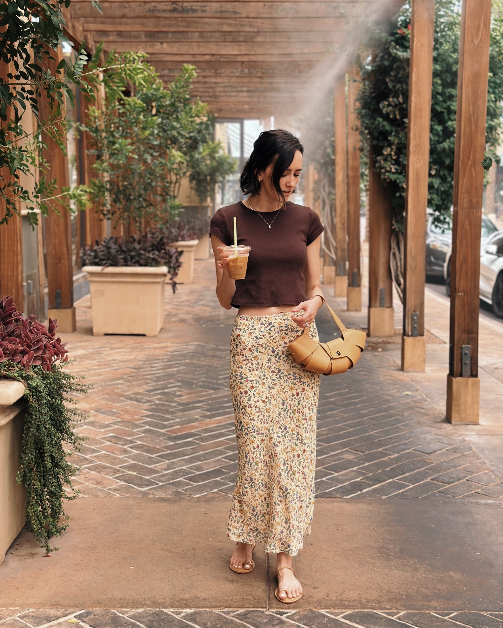 Obsessed with this butter yellow skirt! I didn’t think I could pull off this color but I really love it 🌼 wearing a size 0