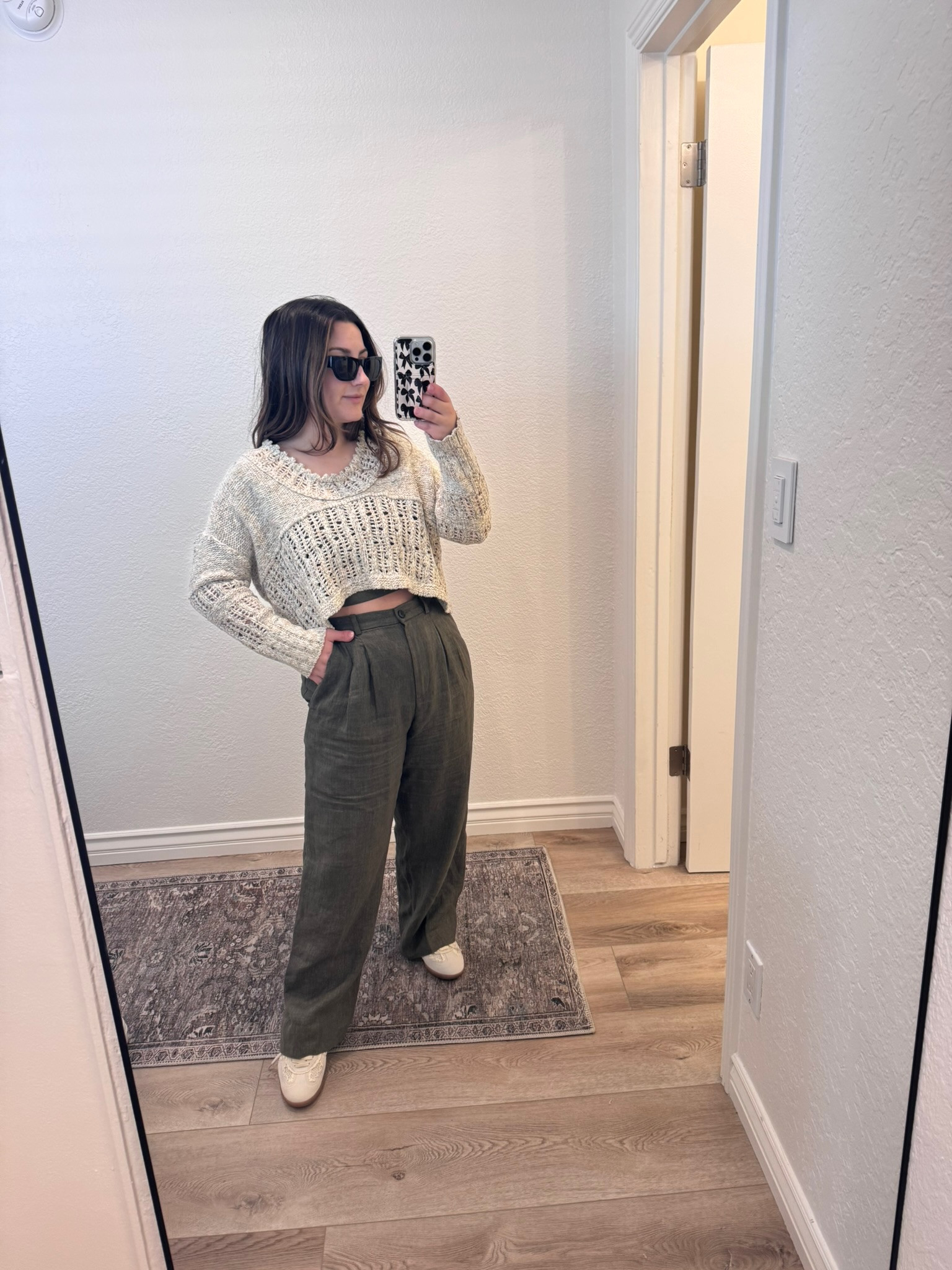 Petite friendly outfit! 

Sweater size xxs 
Petite linen trousers size 6 petite - exact color sold out, I linked similar!!

I'm 5'0" 145lbs 



#LTKStyleTip #LTKPetite #LTKSeasonal