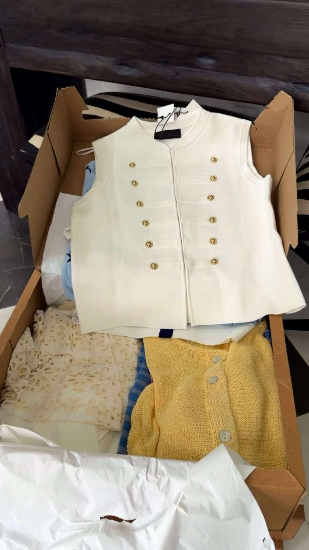 Okay we need to talk about this Zara order because WOW 😍 Unboxing everything with you and yes, it's all on my LTK! 🔥