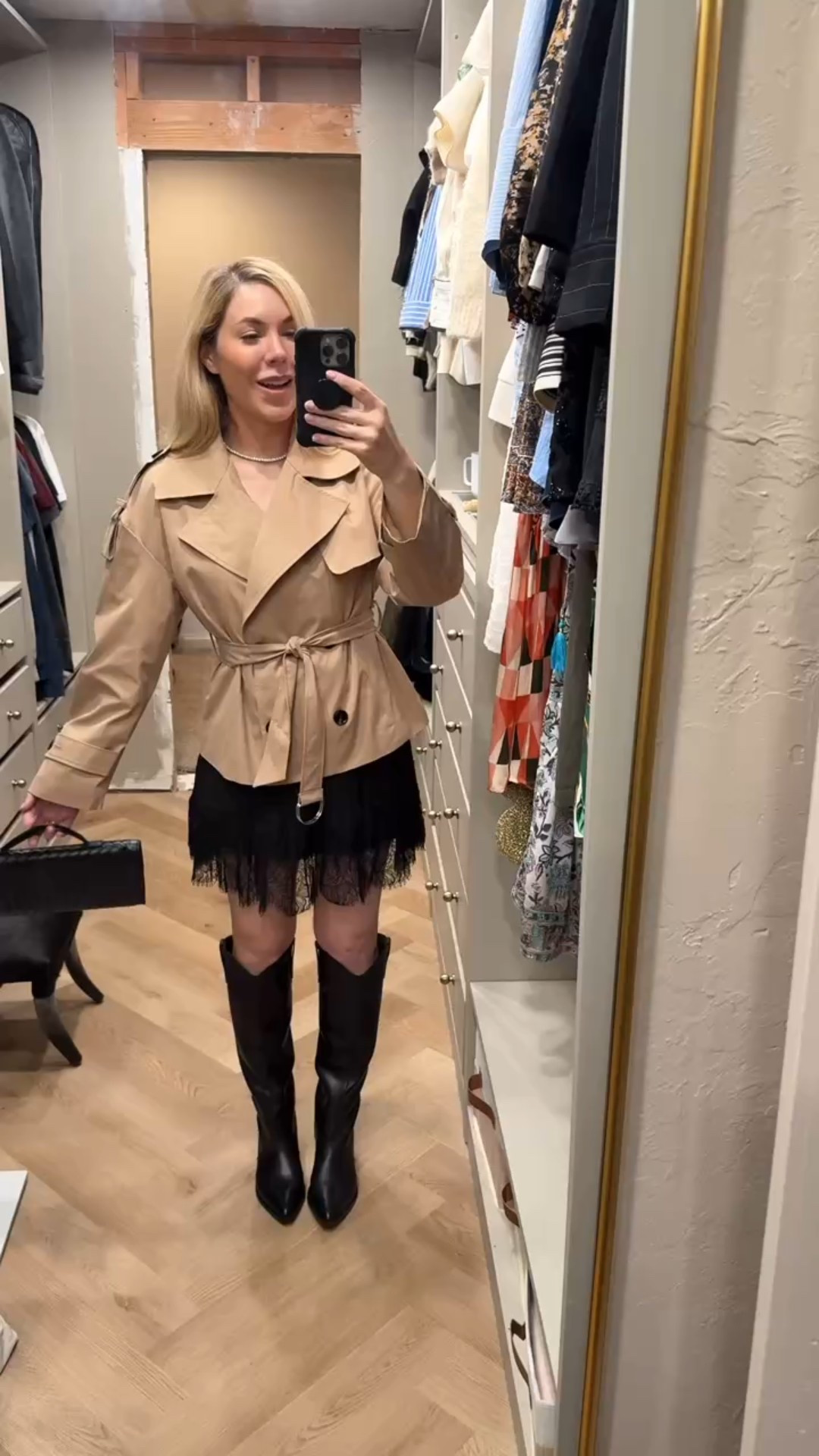 Amazon outfit
Amazon fashion
Lace skirt
Western boots
Bottega dupe
Black boots 