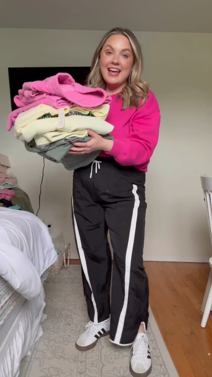 I love me a cutie set. It makes getting ready for the day so mindless. @aerie has the perfect mix and match options, that come in so many fun color ways. 

Spring ootd // spring outfit // mom outfit // affordable style

Comment SET below to receive a DM with the link to this post on my LTK ⬇ https://liketk.it/6bVir ltksalealert ltksale ltkvideo ltktall ltkseasonal